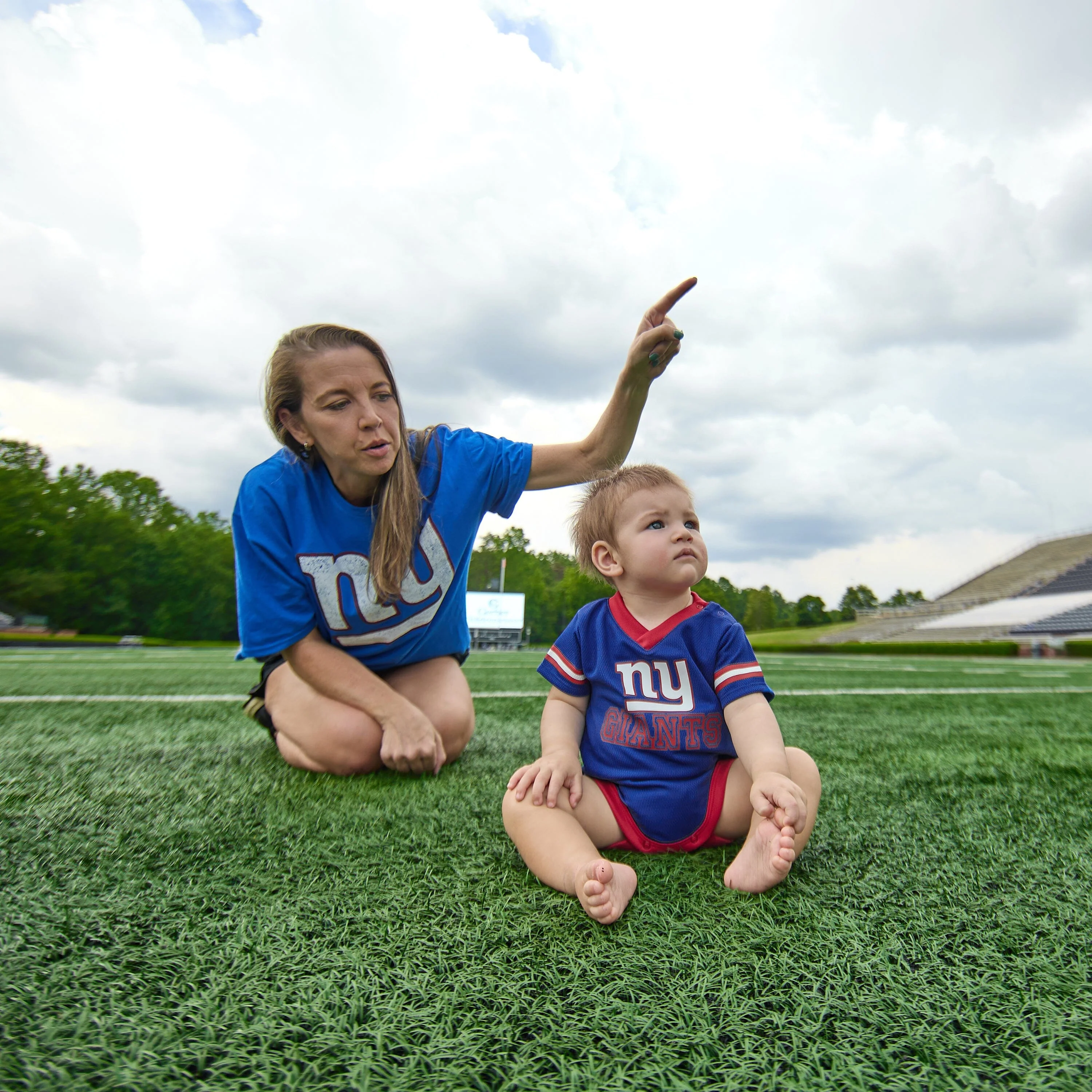 Baby Boys New York Giants Short Sleeve Jersey Bodysuit - Image 3