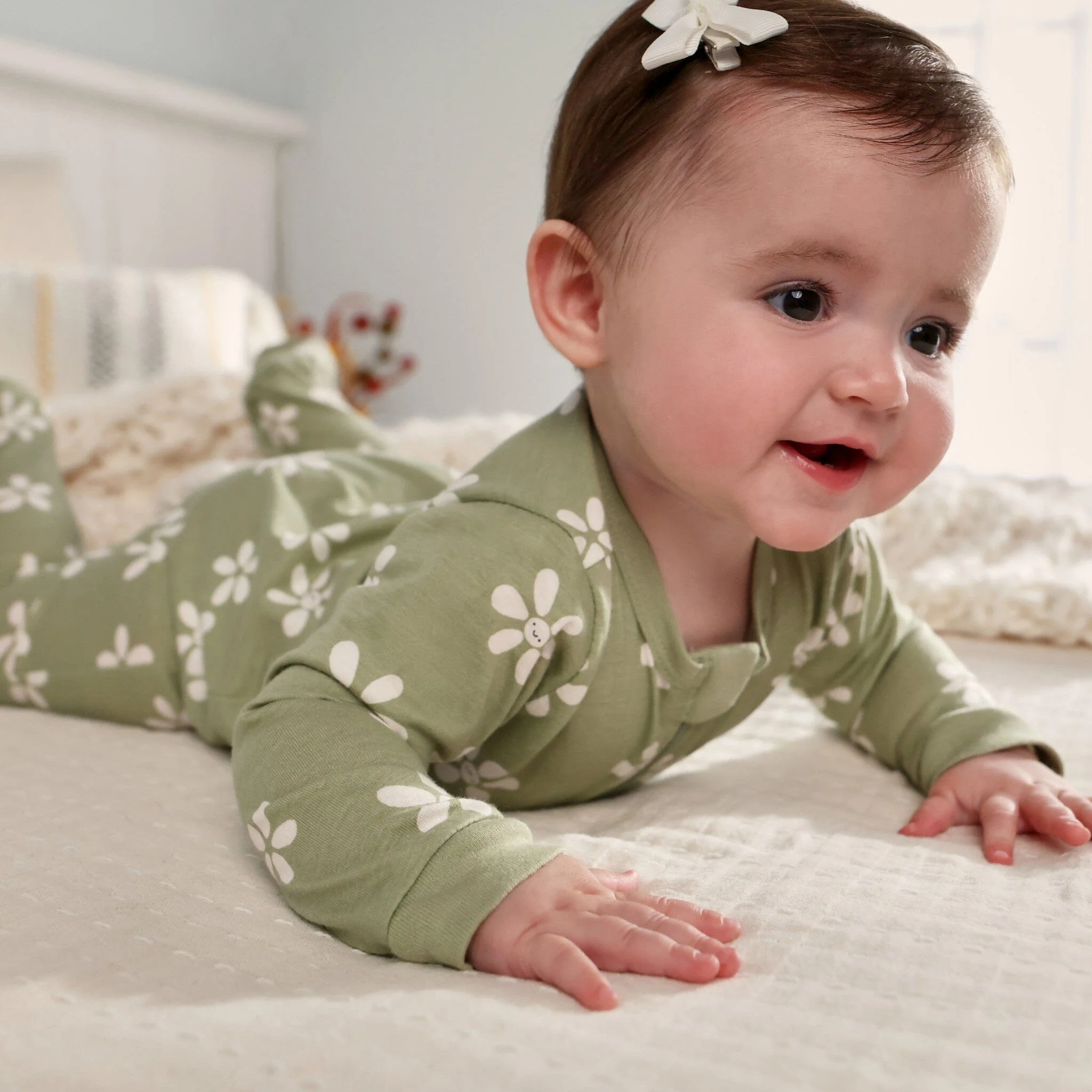 Baby Girls White Flowers Sleep 'N Play - Image 2