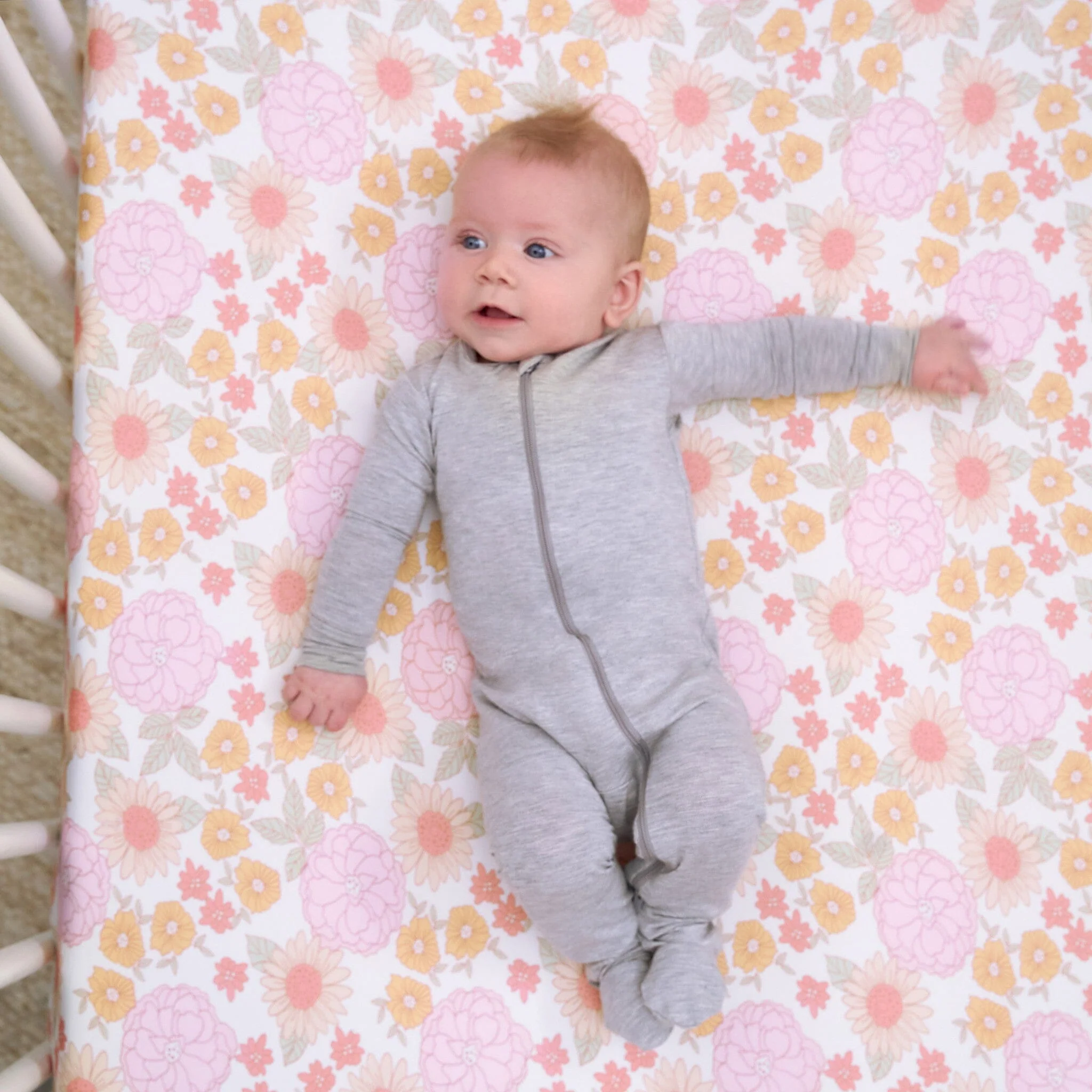 2-Pack Girls Retro Floral Crib Sheets - Image 3