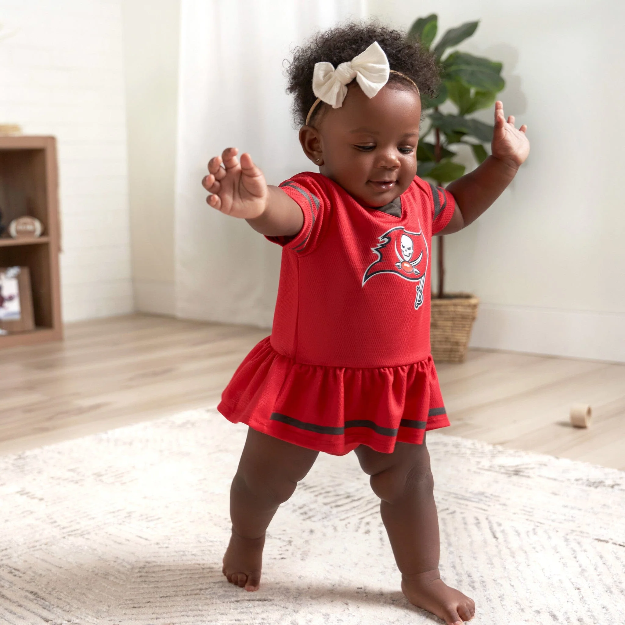 2-Piece Baby Girls Tampa Bay Buccaneers Dress & Diaper Cover Set - Image 3