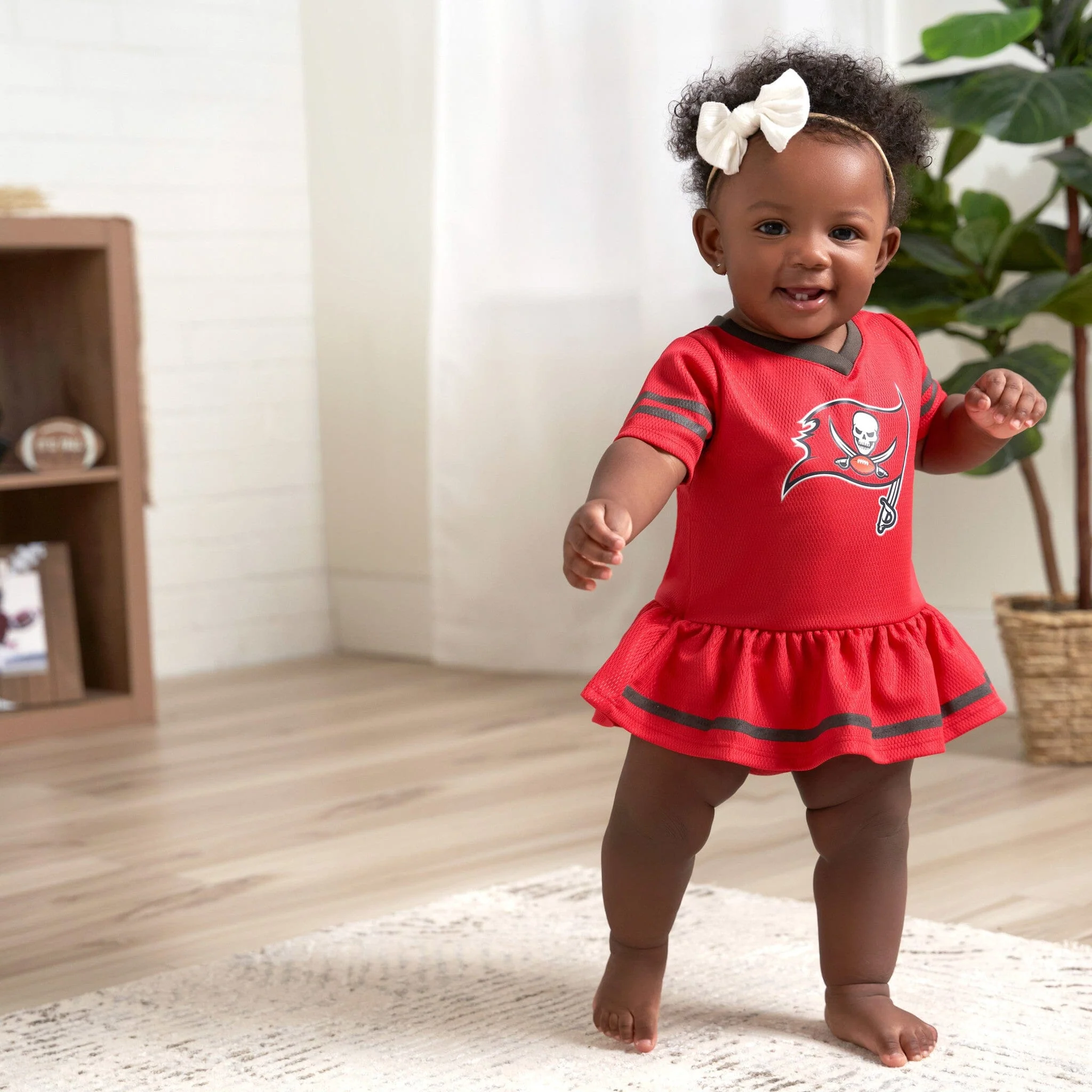2-Piece Baby Girls Tampa Bay Buccaneers Dress & Diaper Cover Set - Image 5