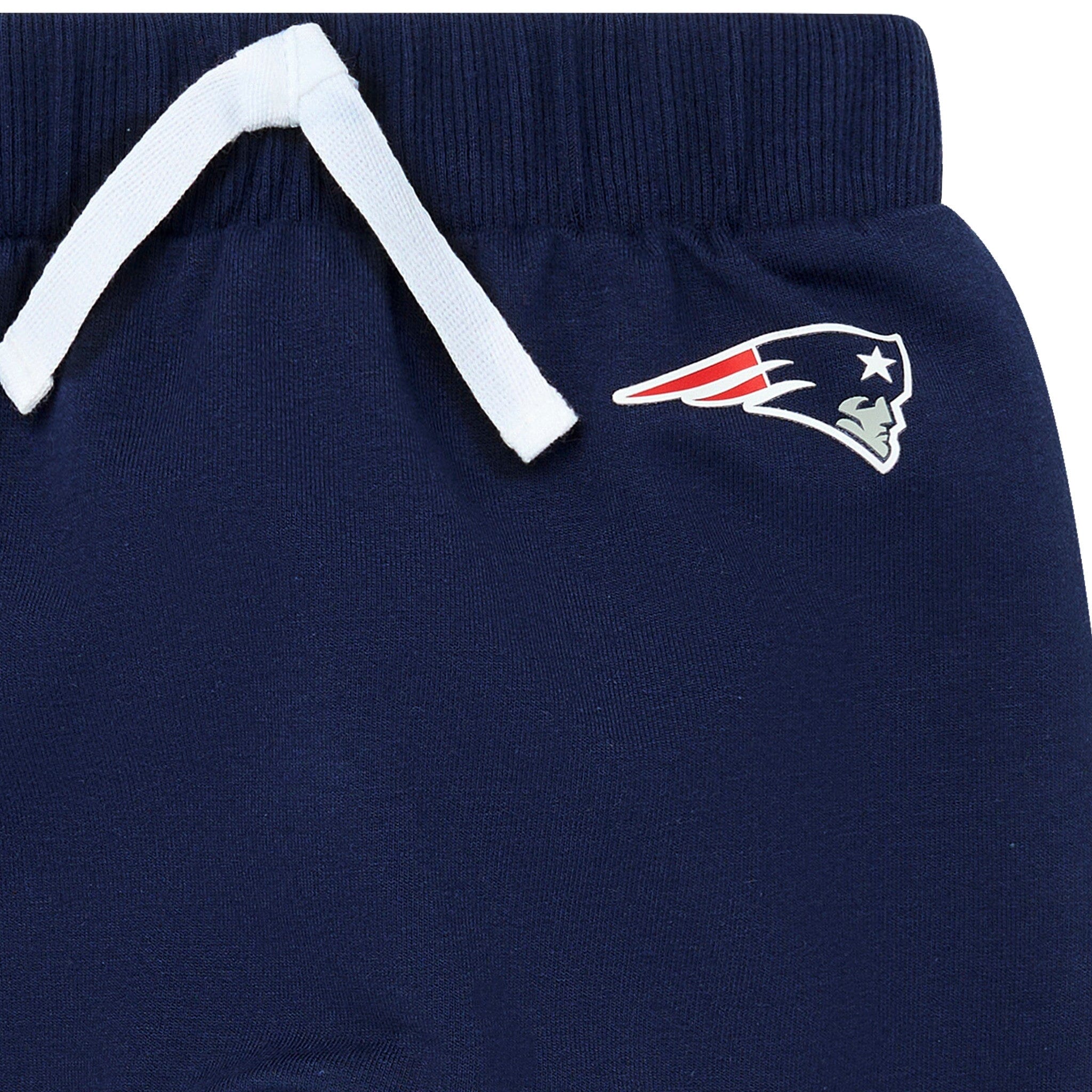 2-Piece Baby New England Patriots Bodysuit and Jogger Set - Image 4