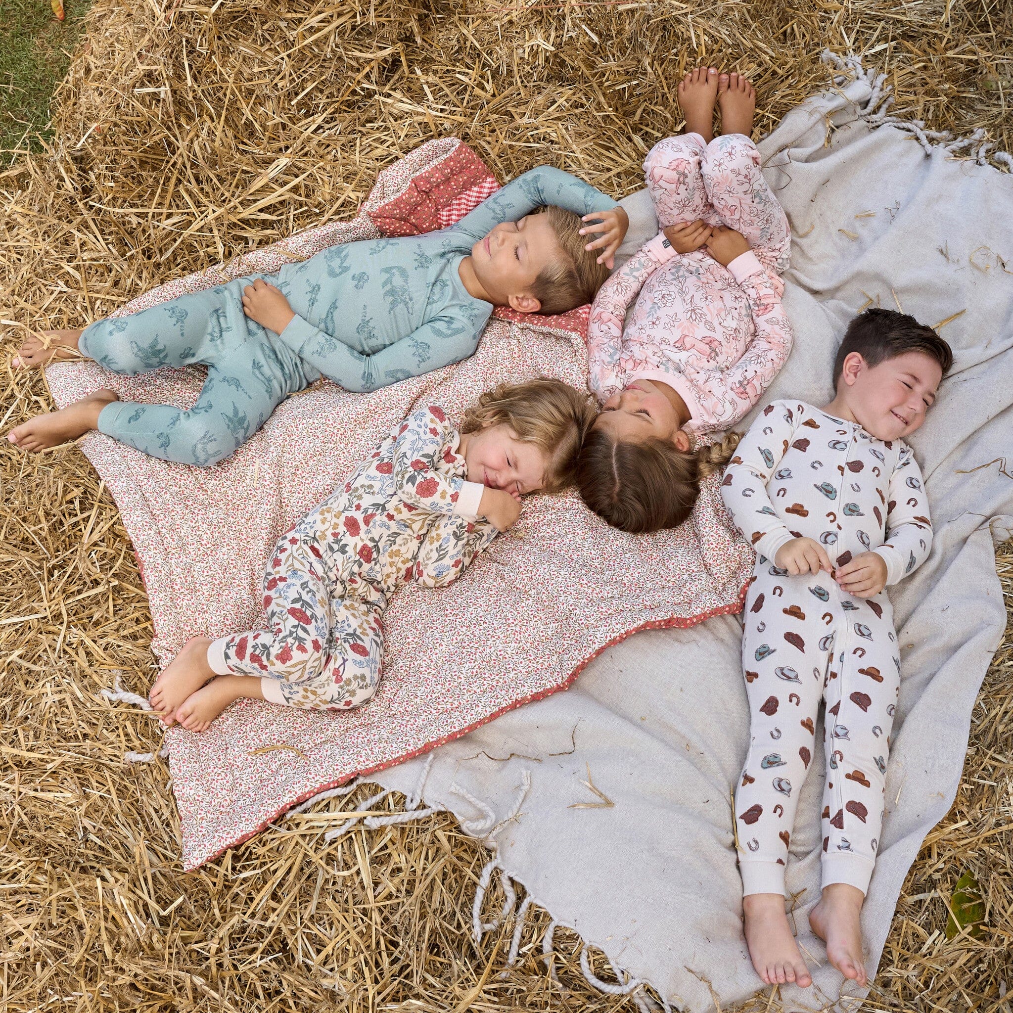 2-Piece Girls Horses Snug Fit Pajama Set - Image 3