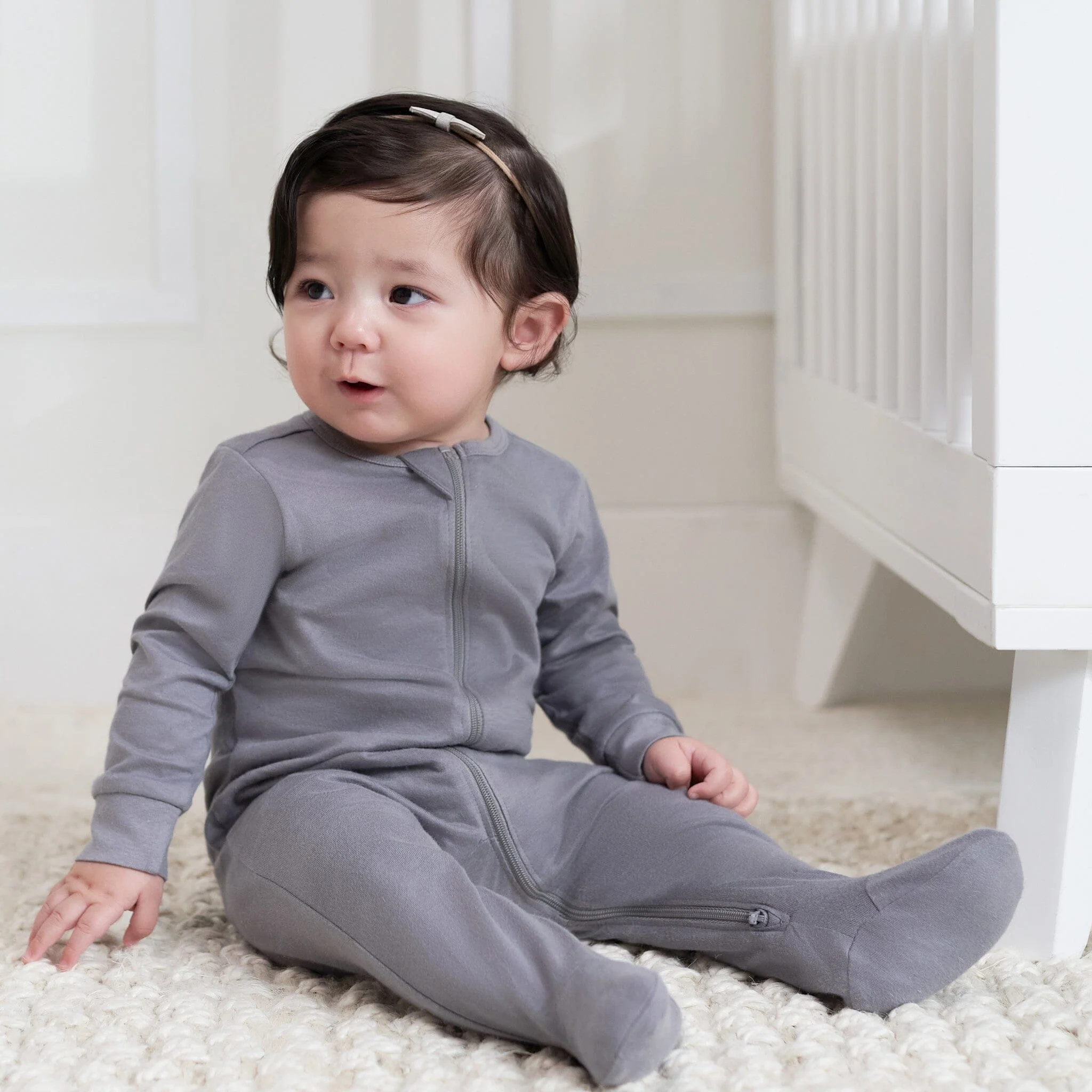 3-Pack Baby Neutral Greys Sleep 'N Plays - Image 3