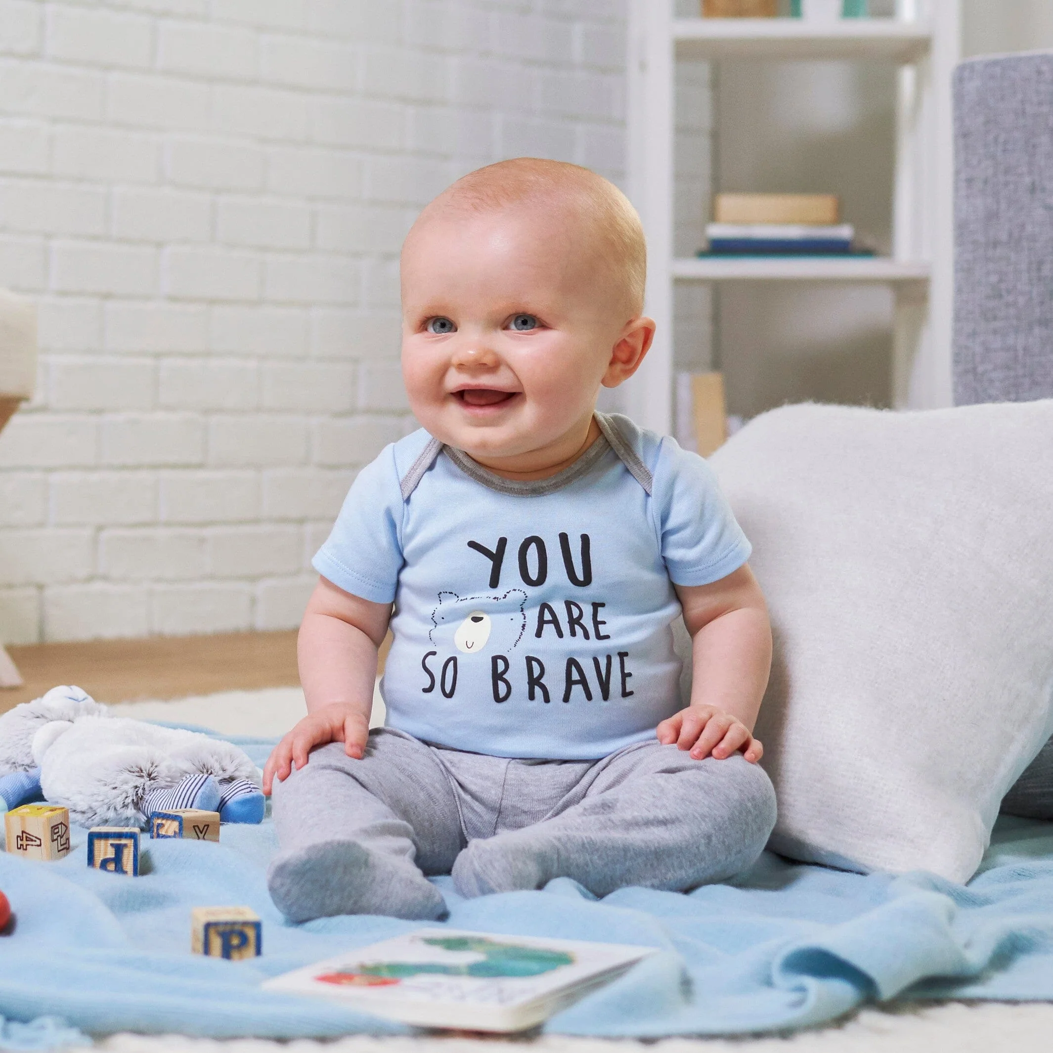 4-Piece Baby Boys Bear Take Me Home Set - Image 5